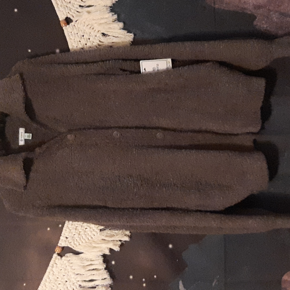 NWT fuzzy knit sweater cardigan botton up collar long sleeve small with pockets